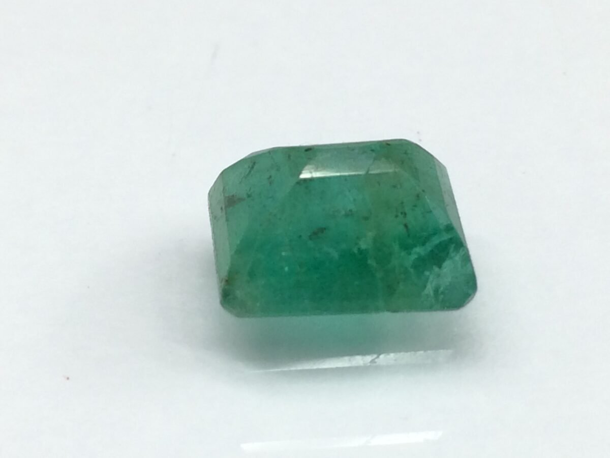 4.74 Carats Emerald ( 5.27 Ratti Panna ) 3
