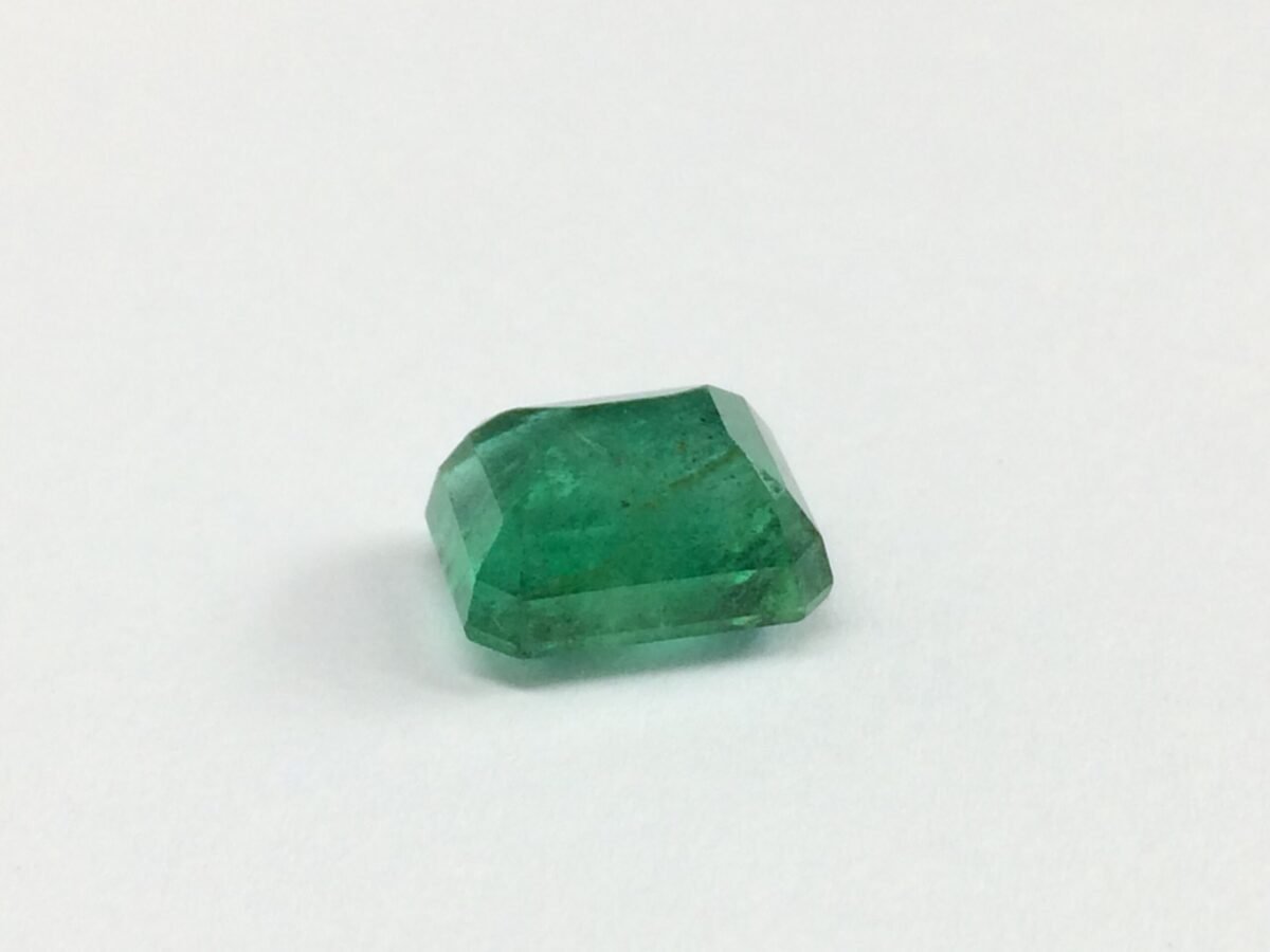 4.83 Carats Emerald ( 5.37 Ratti Panna ) 3