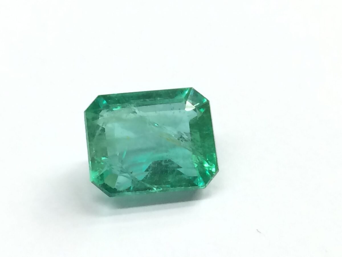 4.93 Carats Emerald ( 5.48 Ratti Panna ) 1