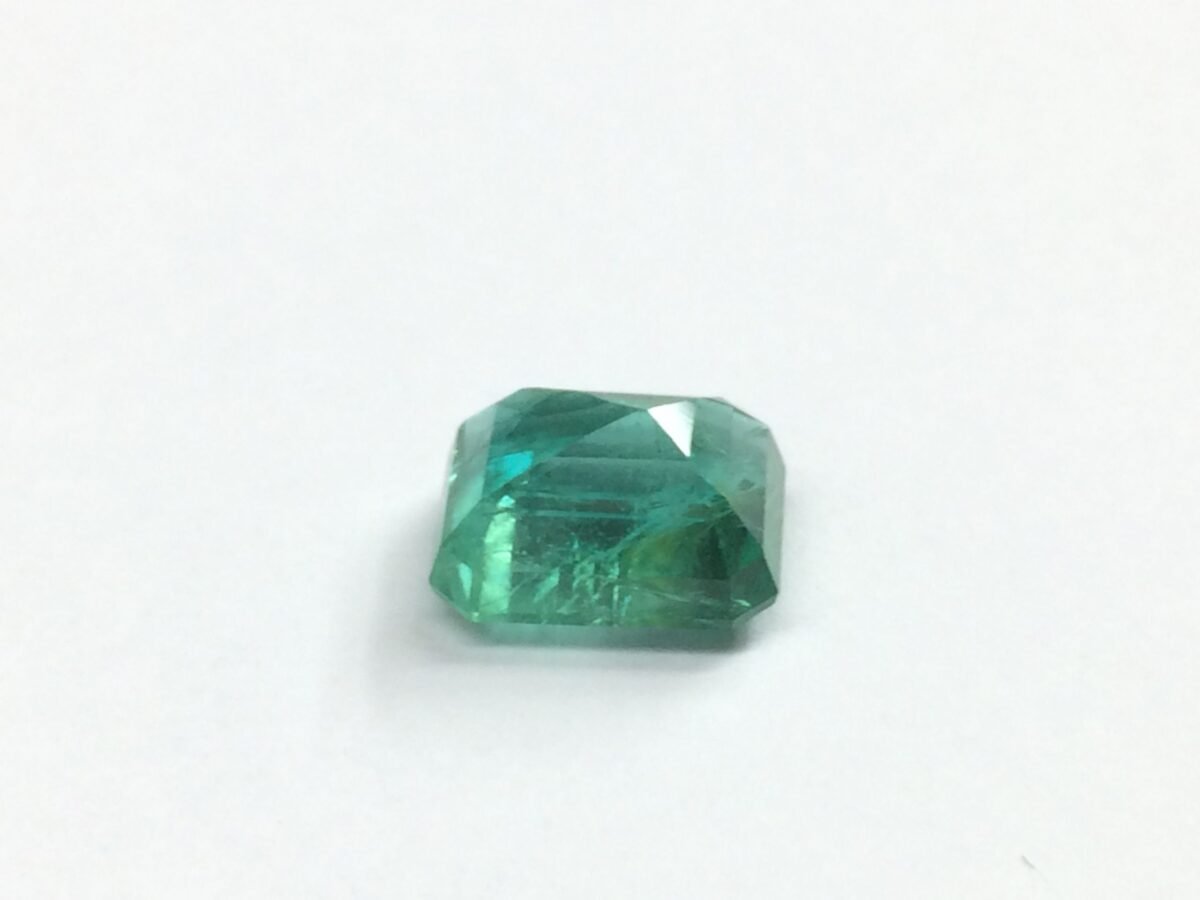 4.93 Carats Emerald ( 5.48 Ratti Panna ) 4