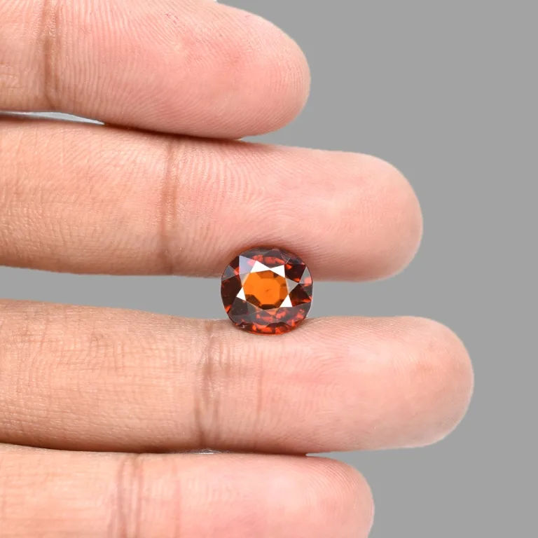 7.66 Carats Hessonite Garnet ( 8.51 Ratti Gomed ) 5