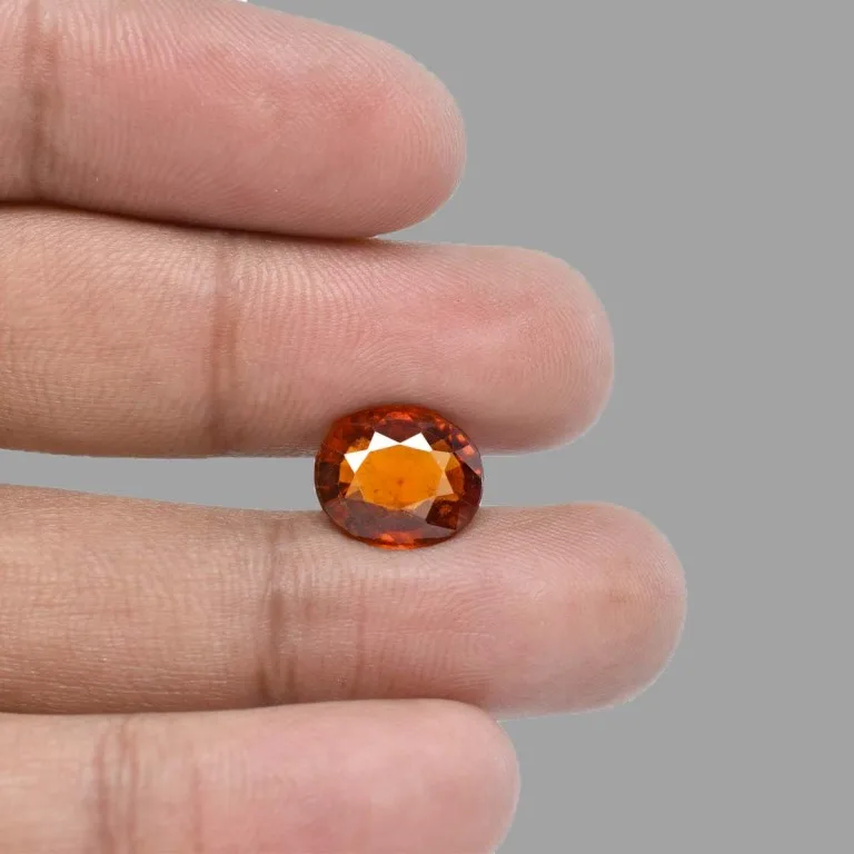 7.61 Carats Hessonite Garnet ( 8.46 Ratti Gomed ) 3