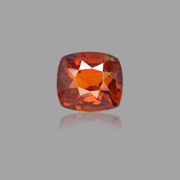 3.71 Carats Hessonite Garnet ( 4.12 Ratti Gomed )