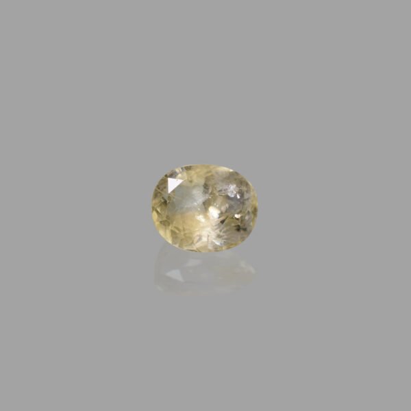 4.25 Carats Yellow Sapphire ( 4.72 Ratti Pukhraj )