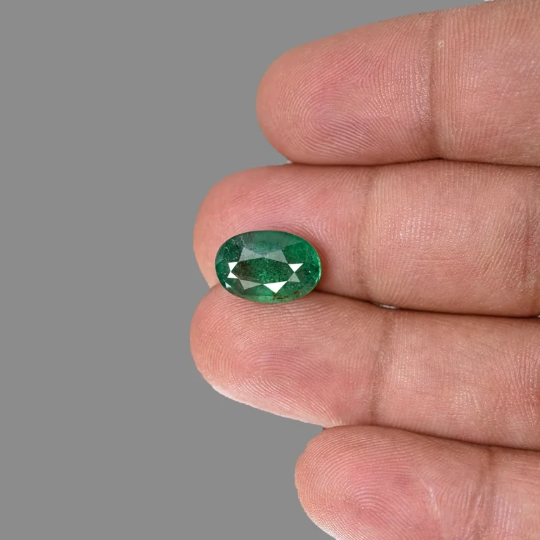 4.77 Carats Emerald ( 5.24 Ratti Panna ) 5