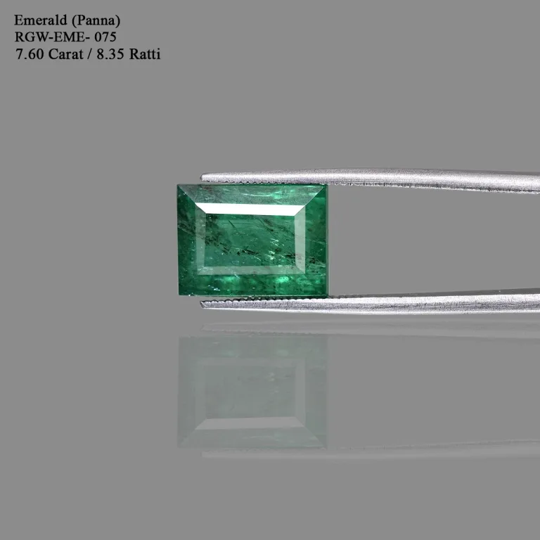 7.6 Carats Emerald ( 8.35 Ratti Panna ) 2