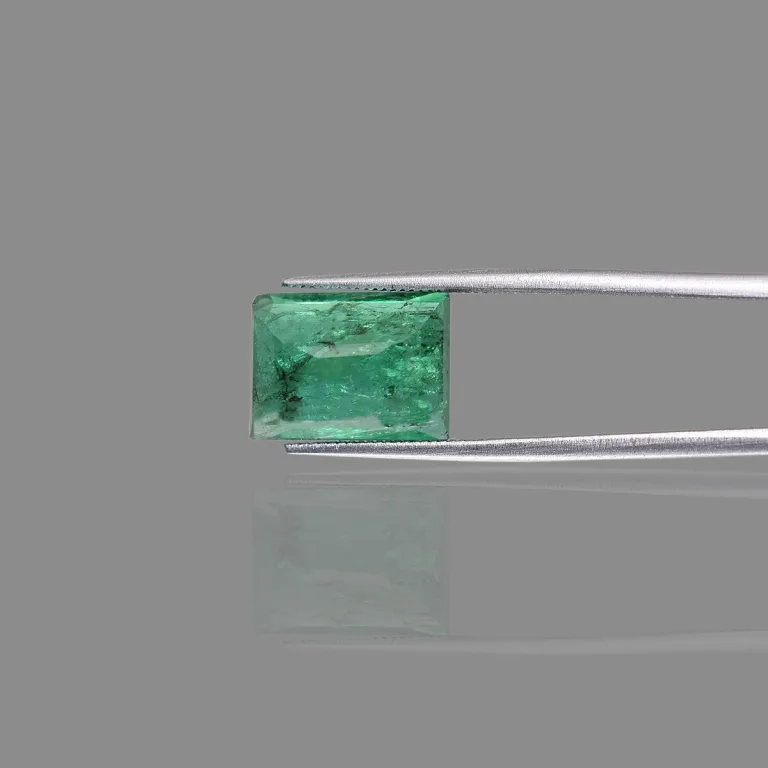 7.6 Carats Emerald ( 8.35 Ratti Panna ) 4