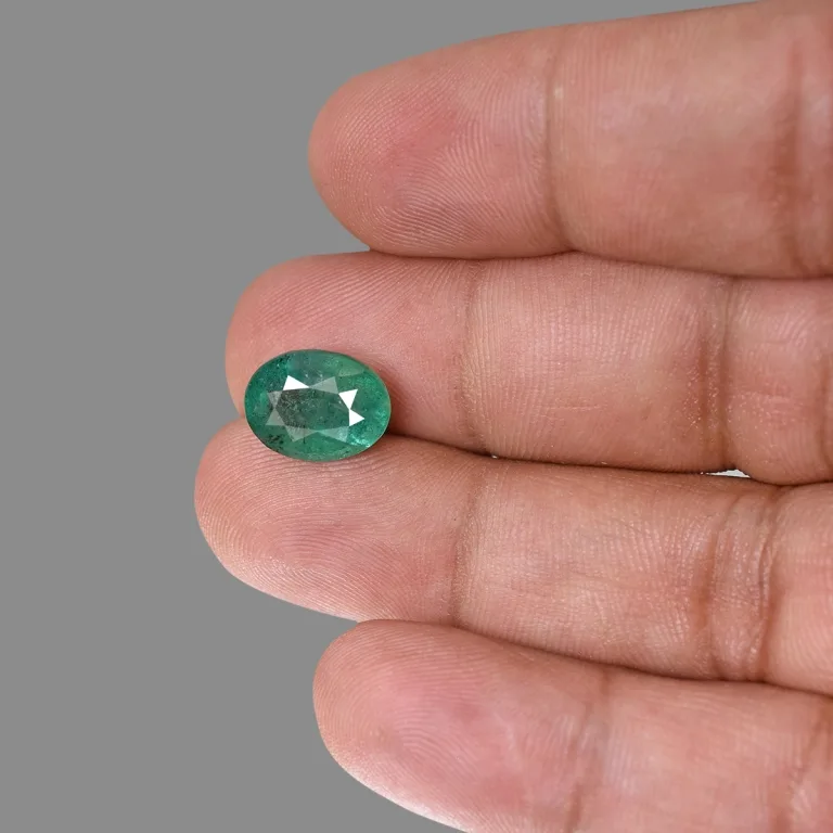 4.95 Carats Emerald ( 5.44 Ratti Panna ) 5