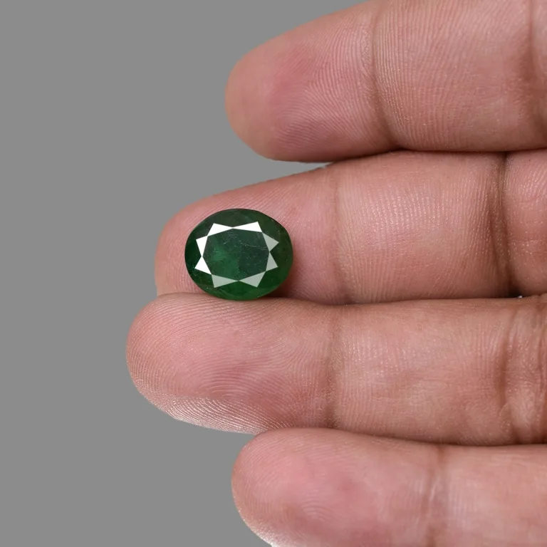 5.54 Carats Emerald ( 6.15 Ratti Panna ) 5