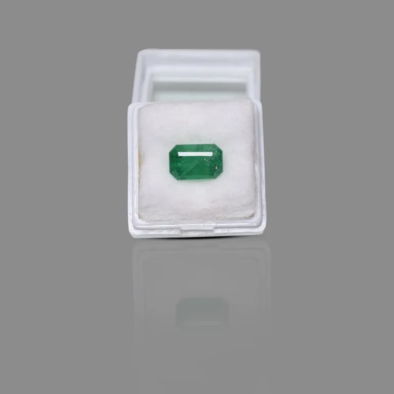 4.53 Carats Emerald ( 4.98 Ratti Panna ) 6