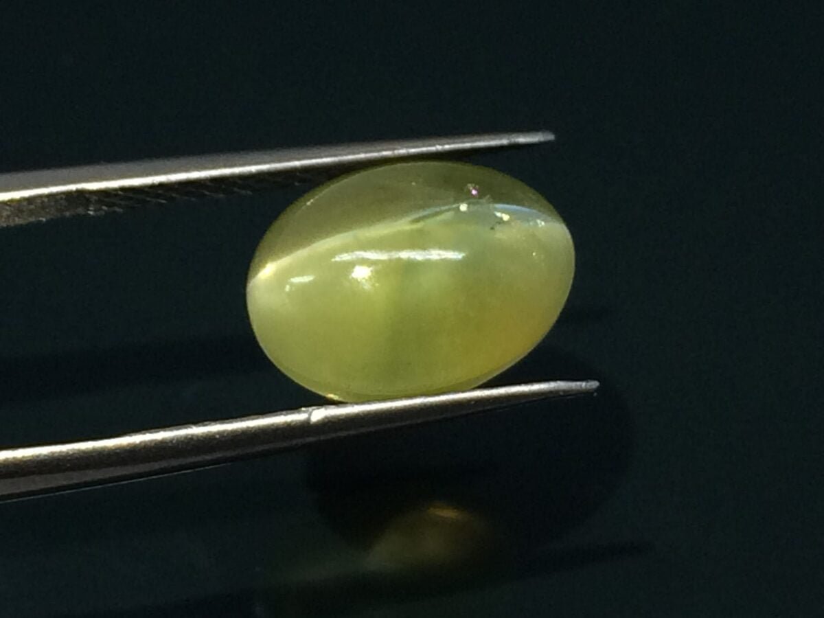 6.57 Carats Chrysoberyl Cat's Eye ( 7.3 Ratti Lehsuniya ) 1