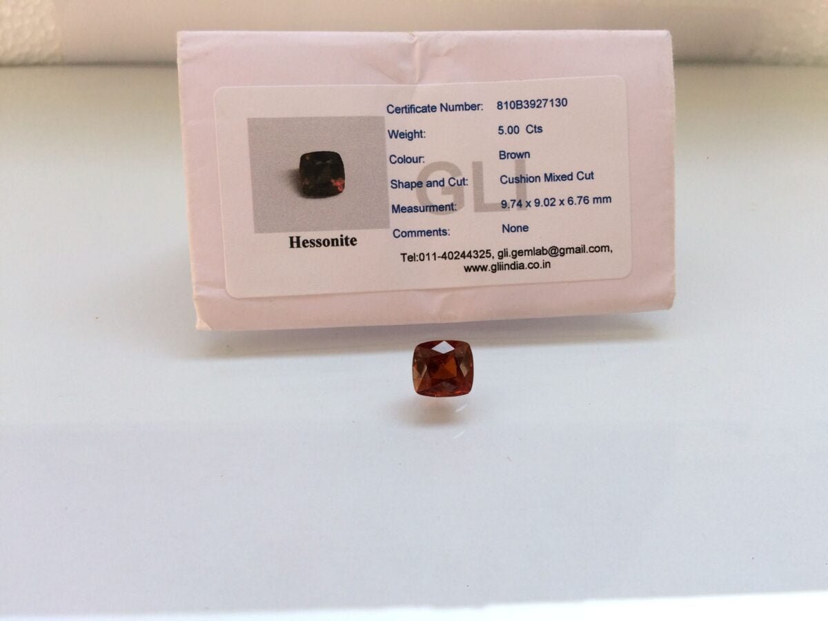 5 Carats Hessonite Garnet ( 5.56 Ratti Gomed ) 2