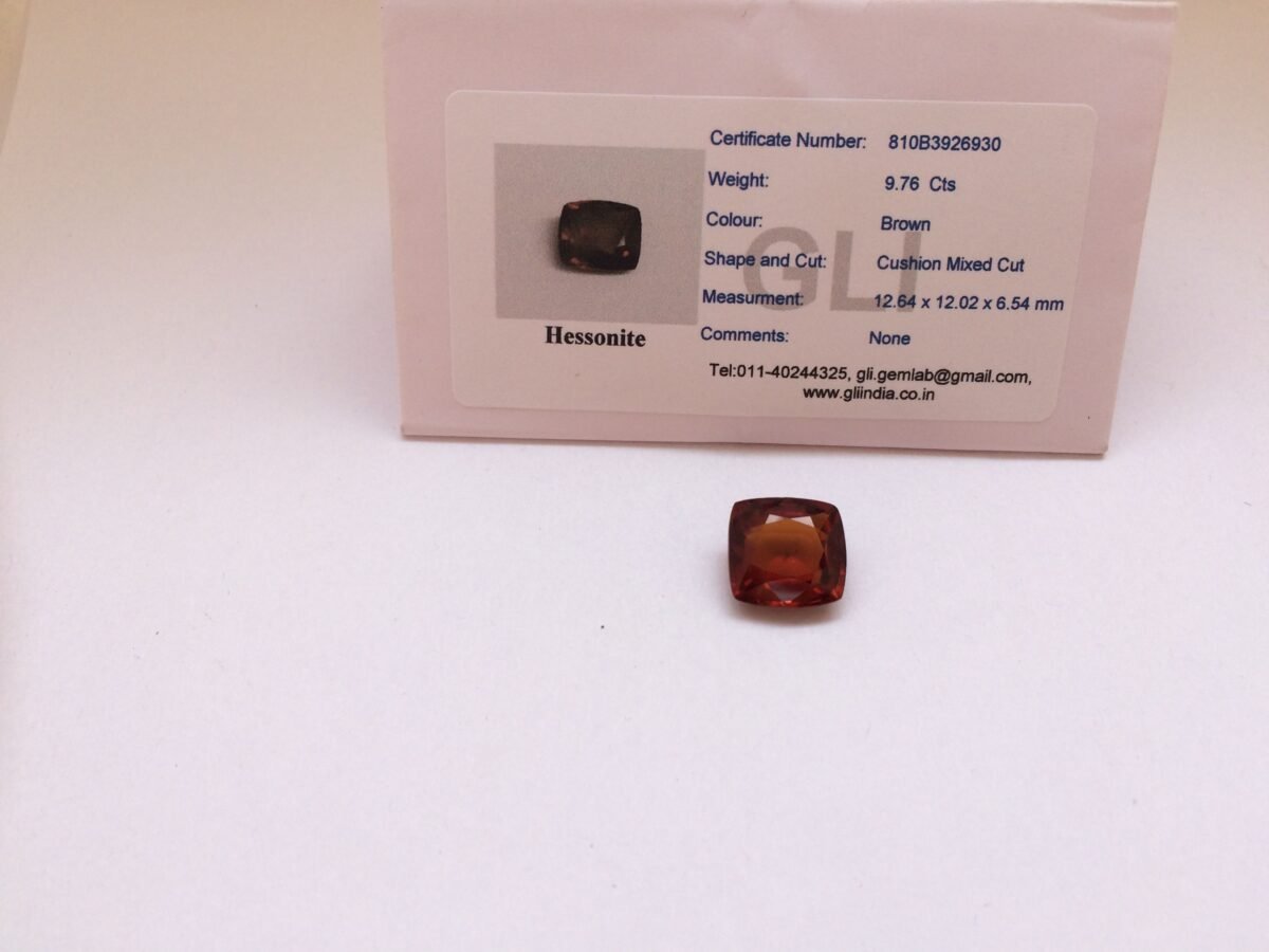 9.76 Carats Hessonite Garnet ( 10.84 Ratti Gomed ) 2