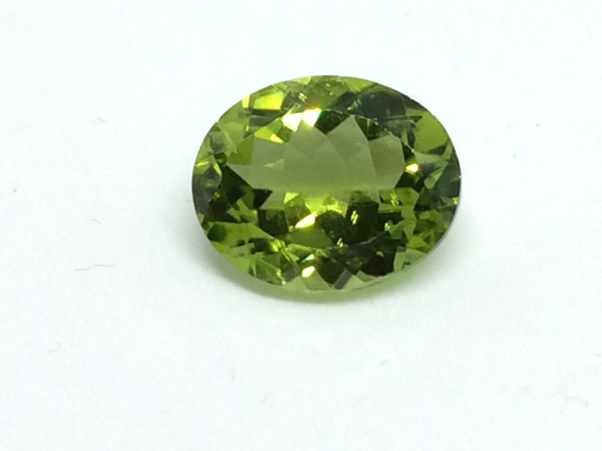 4.45 Carats Peridot ( 4.94 Ratti Peridot ) 2