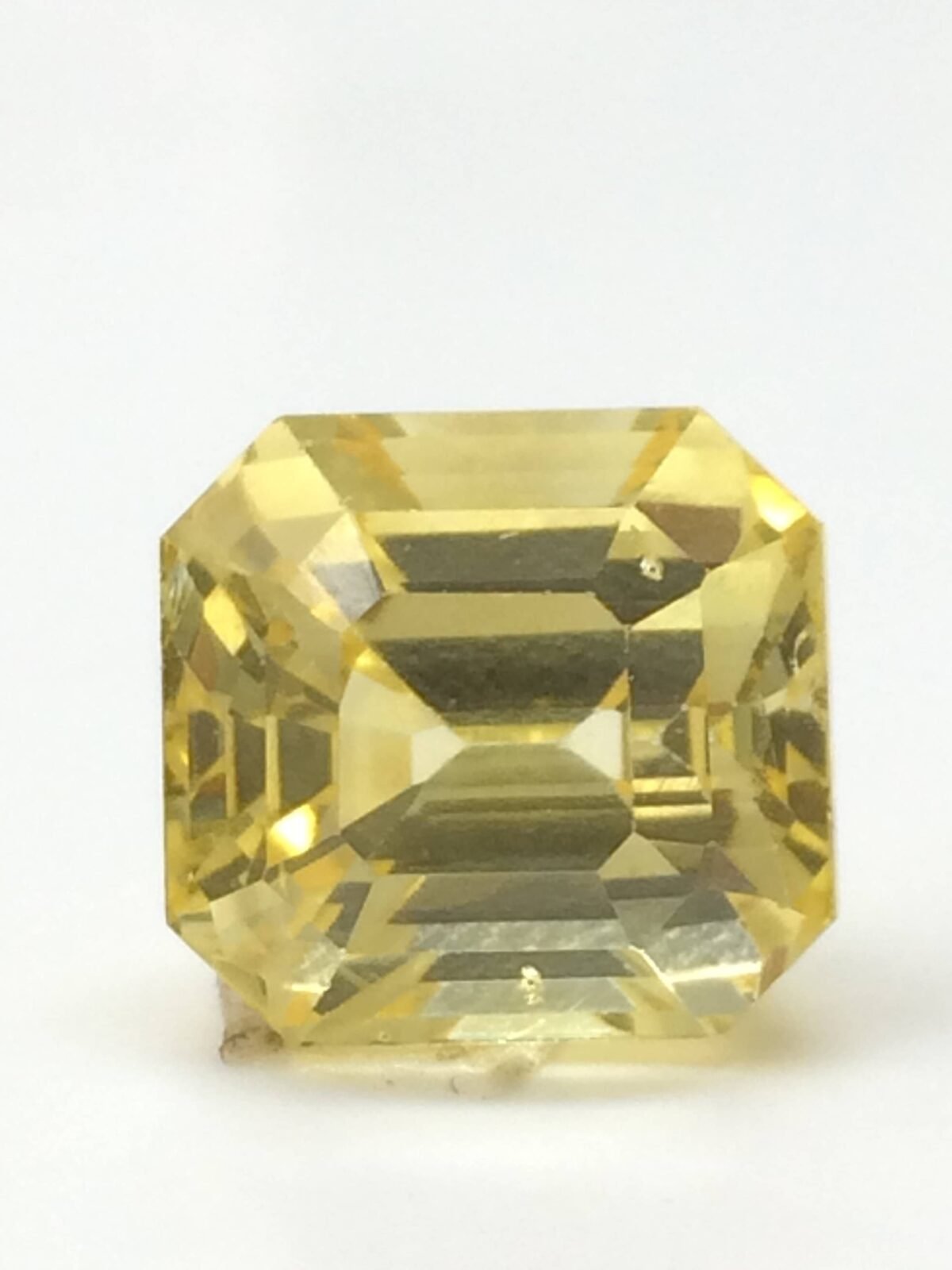 8.09 Carats Yellow Sapphire ( 8.99 Ratti Pukhraj ) 1