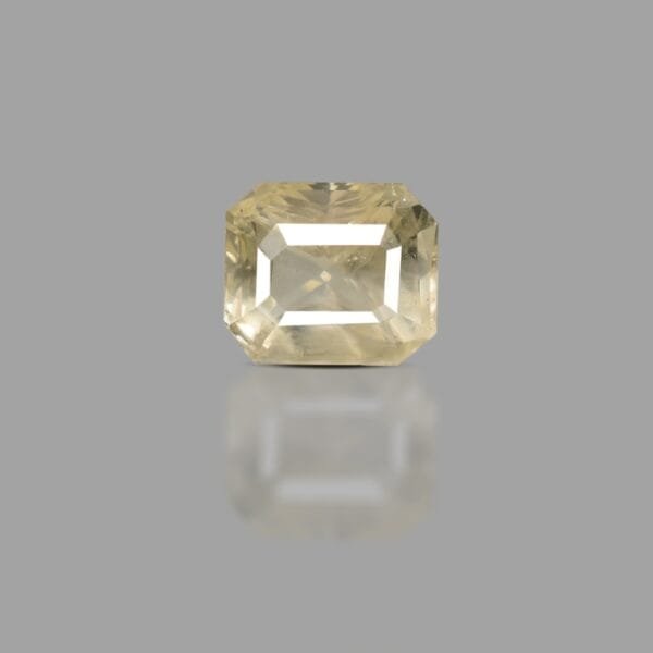 6.46 Carats Yellow Sapphire ( 7.18 Ratti Pukhraj )