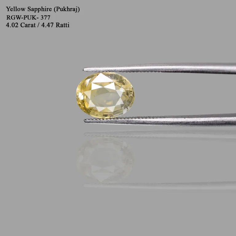 4.02 Carats Yellow Sapphire ( 4.47 Ratti Pukhraj )