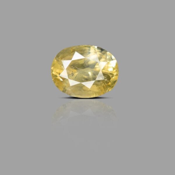 5.65 Carats Yellow Sapphire ( 6.28 Ratti Pukhraj )