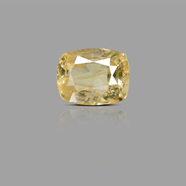 4.72 Carats Yellow Sapphire ( 5.24 Ratti Pukhraj )