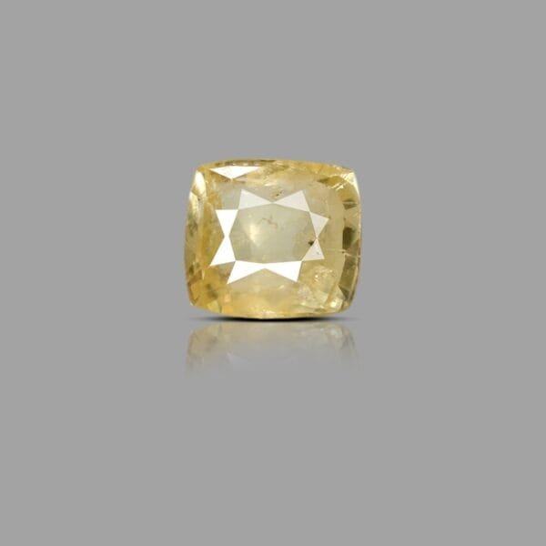 4.7 Carats Yellow Sapphire ( 5.22 Ratti Pukhraj )