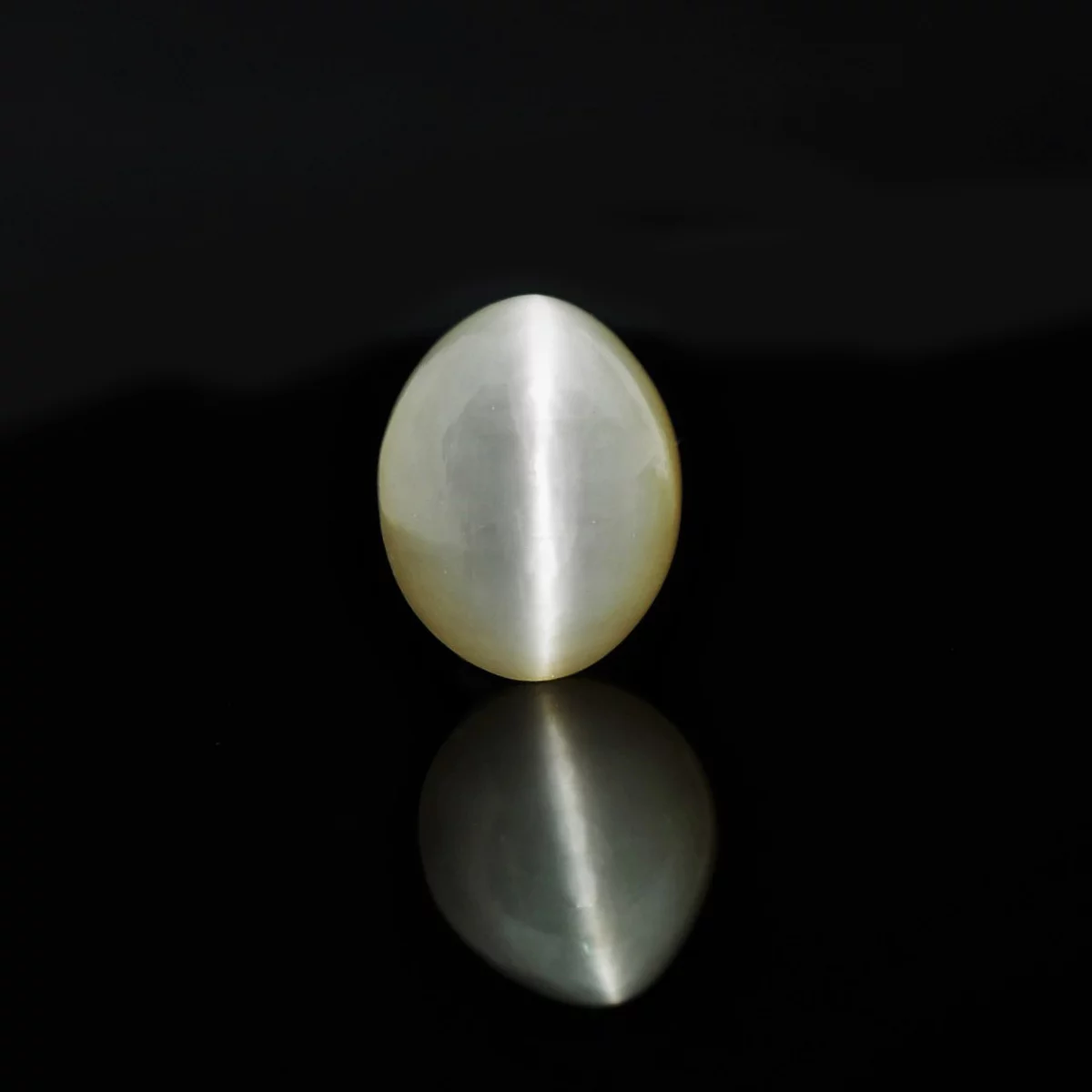 9.11 Carats Quartz Cats Eye ( 10.12 Ratti Lehsunia ) 1