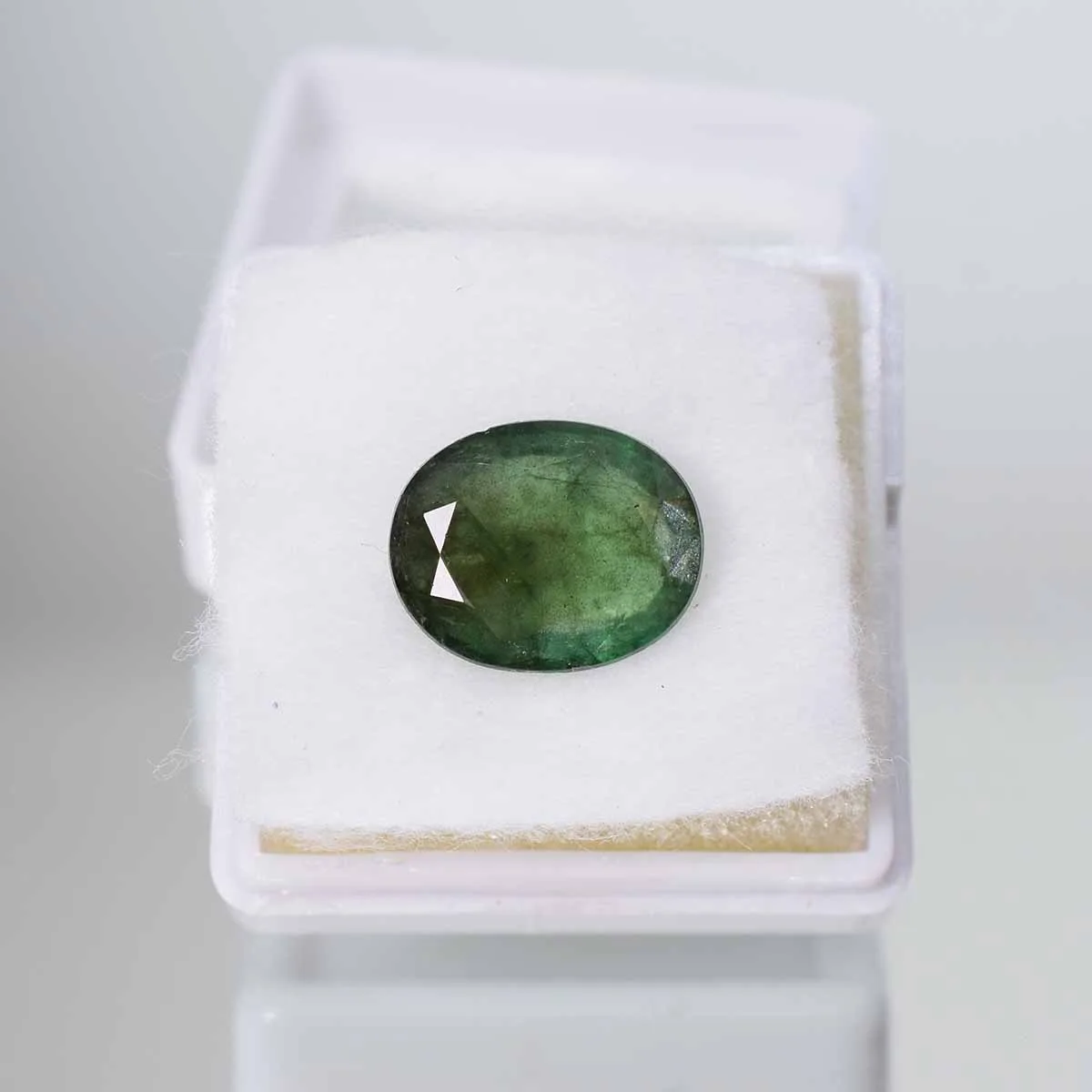 4.66 Carats Emerald ( 5.12 Ratti Panna ) 4