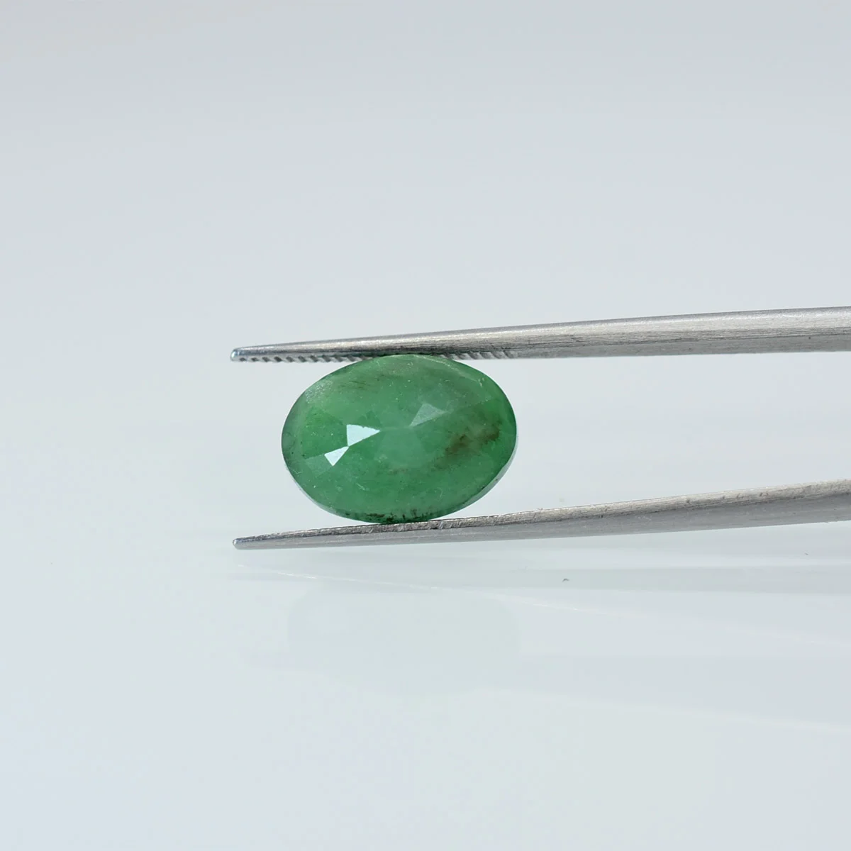 4.5 Carats Brazilian Emerald ( 5 Ratti Panna ) 3