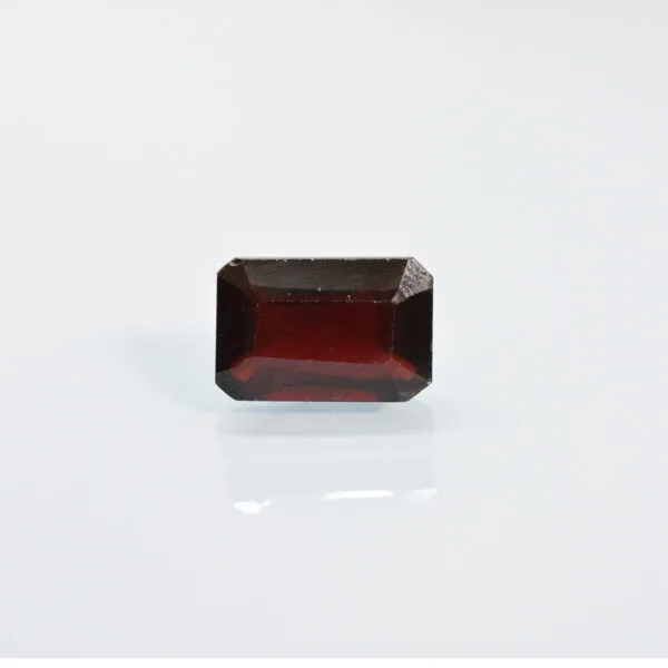 7.95 Carats Hessonite Garnet ( 8.83 Ratti Gomed )