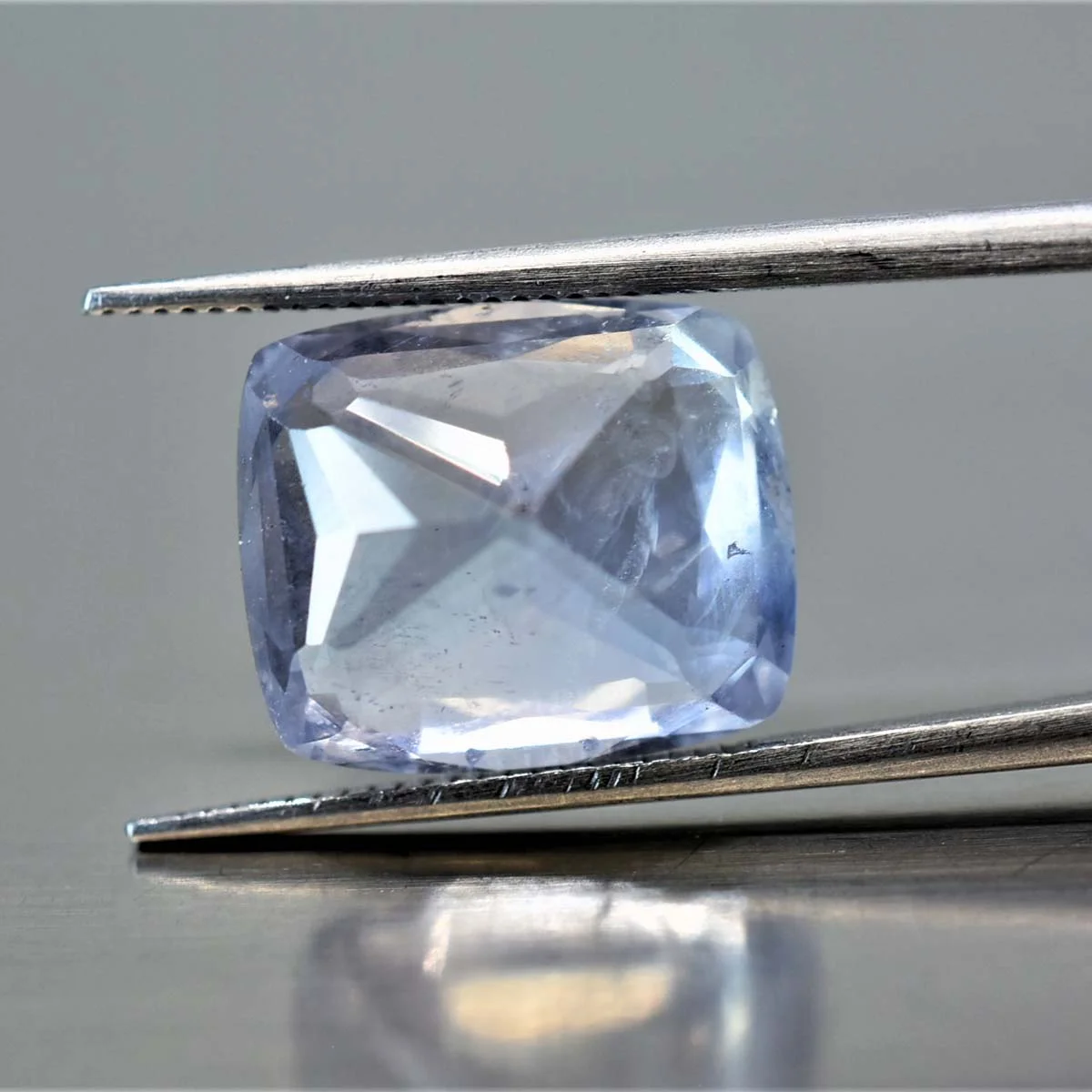 9.2 Carats Blue Saphhire ( 10.22 Ratti Neelam ) 2