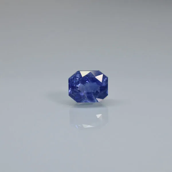 7.28 Carats Blue Sapphire ( 8.09 Ratti Neelam )