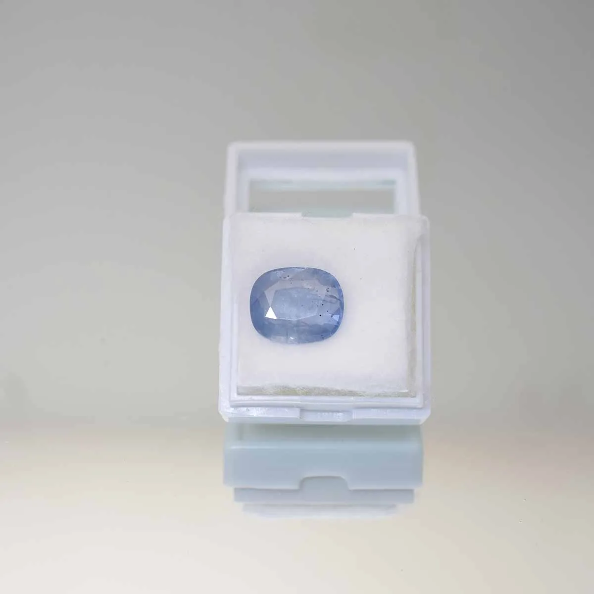 7.5 Carats Blue Sapphire ( 8.33 Ratti Neelam ) 4