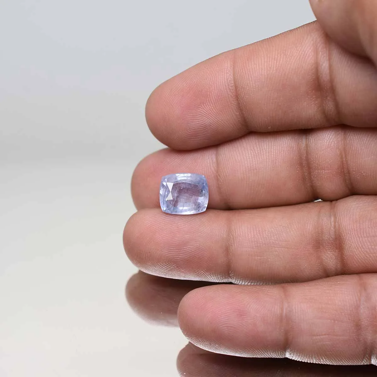 6.86 Carats Blue Sapphire ( 7.62 Ratti Neelam ) 3