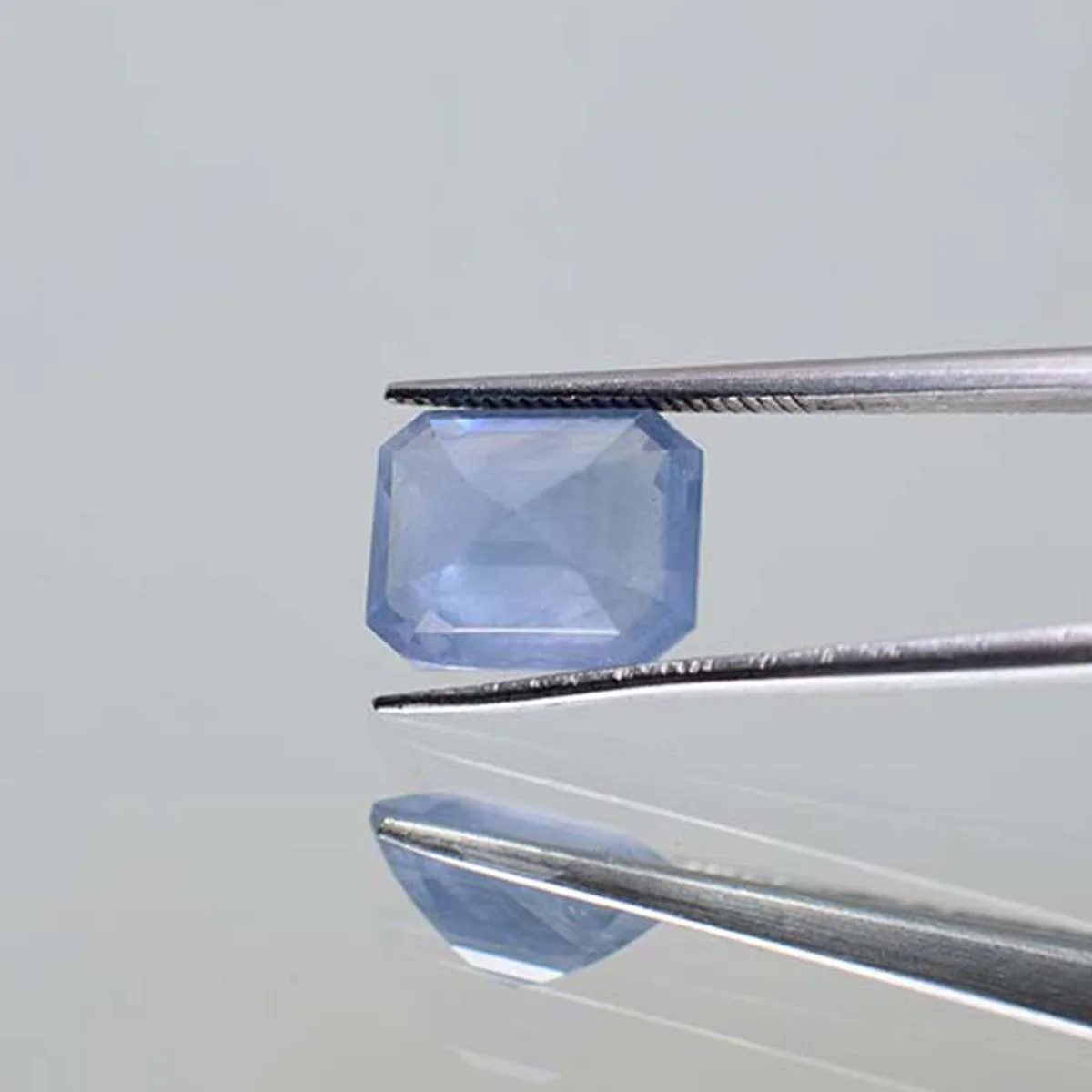 6.73 Carats Blue Sapphire ( 7.48 Ratti Neelam ) 2