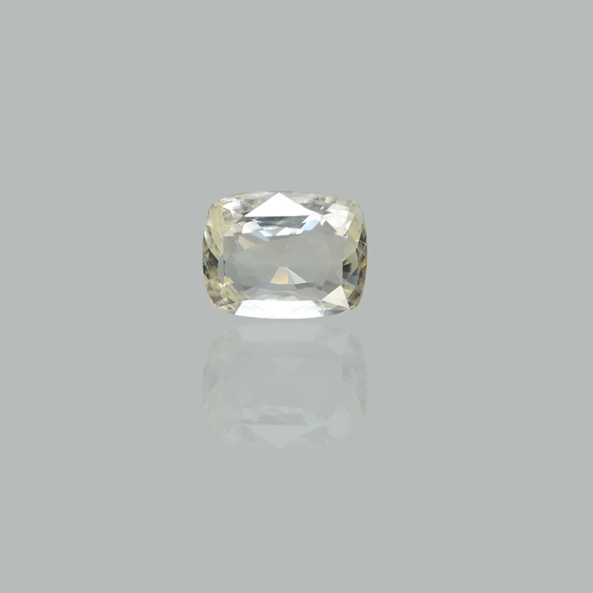 6.7 Carats Yellow Sapphire ( 7.44 Ratti Pukhraj )