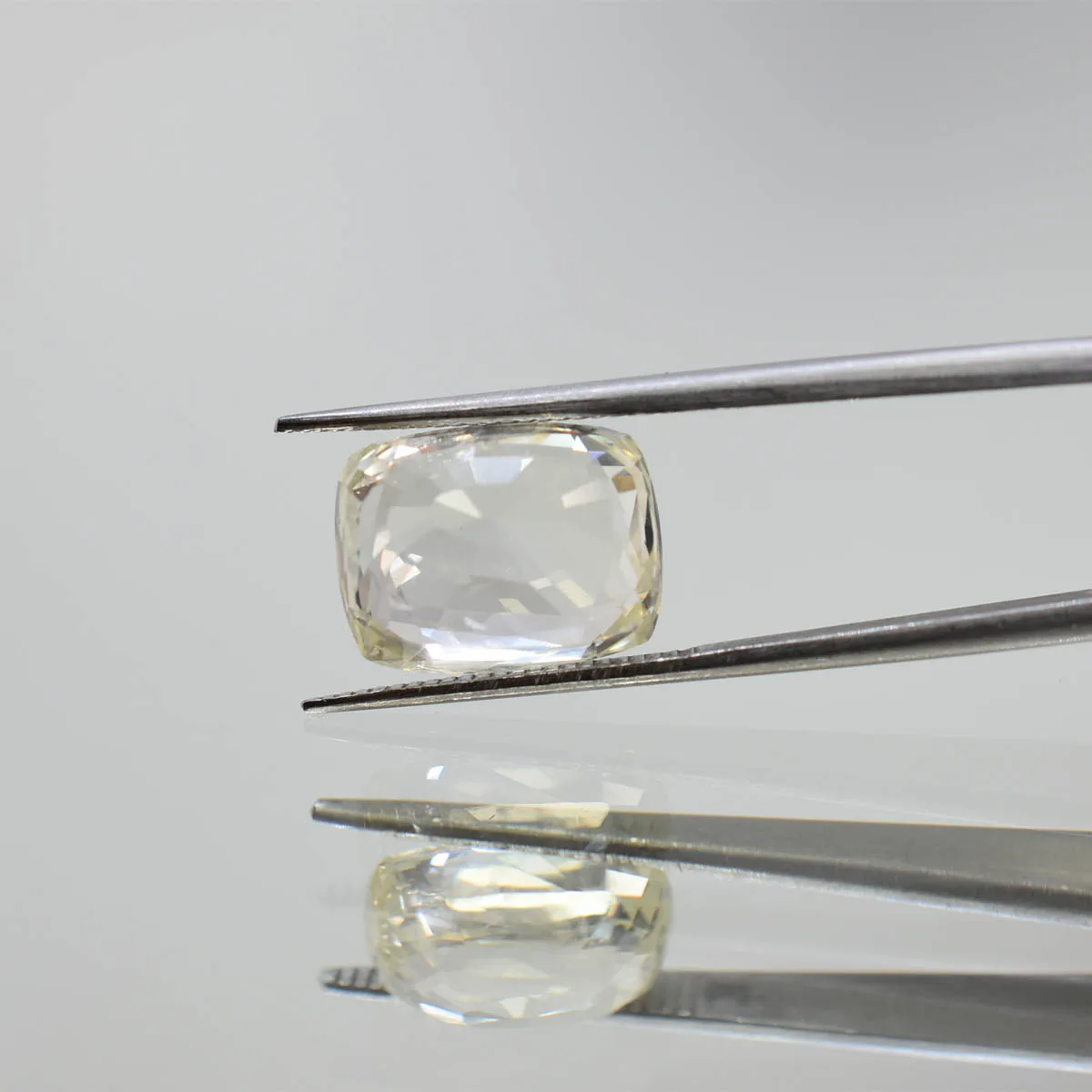 6.7 Carats Yellow Sapphire ( 7.44 Ratti Pukhraj ) 2