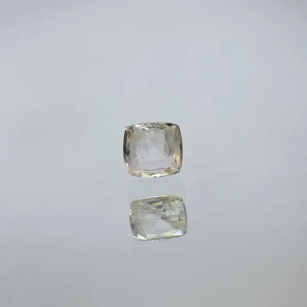 3.68 Carats Yellow Sapphire ( 4.09 Ratti Pukhraj )