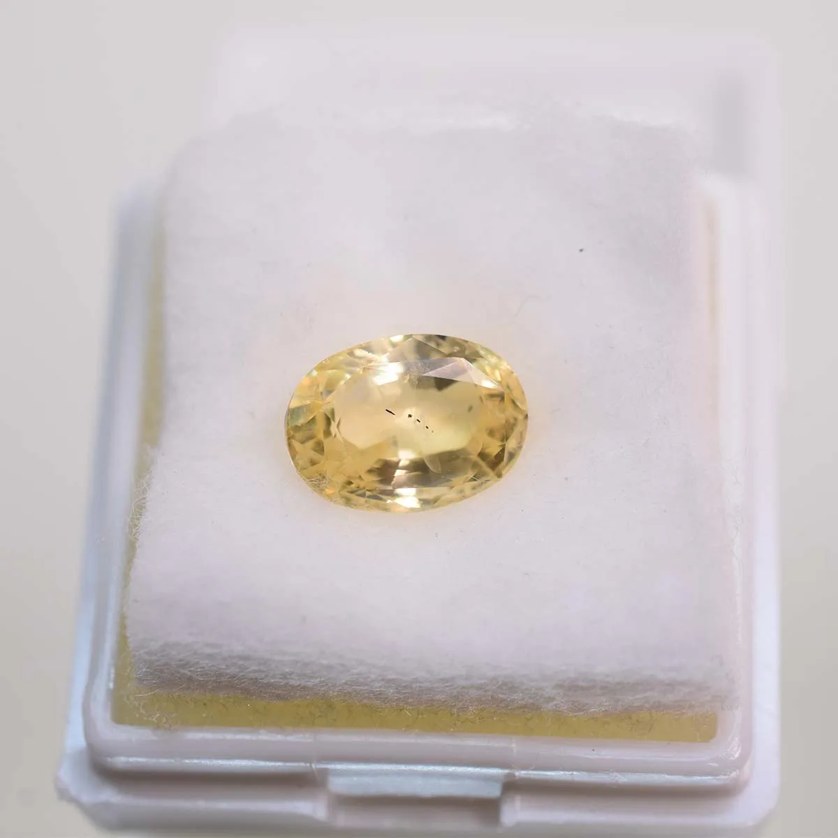 4.11 Carats Yellow Sapphire ( 4.57 Ratti Pukhraj ) 4