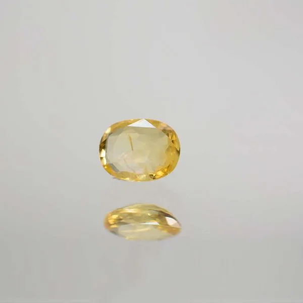 3.93 Carats Yellow Sapphire ( 4.37 Ratti Pukhraj )