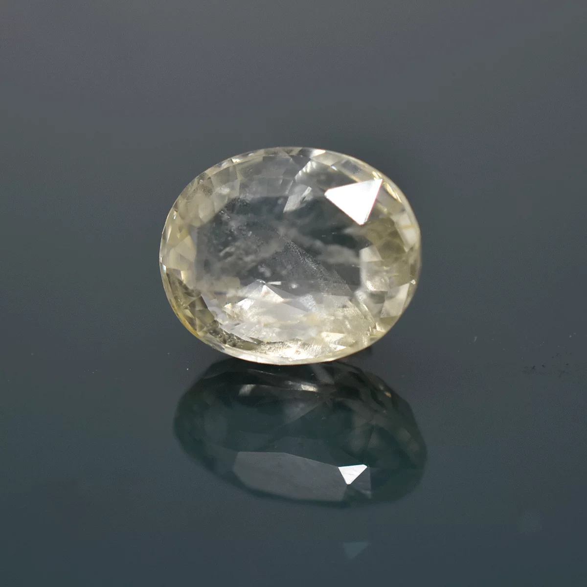 6.72 Carats Yellow Saphhire ( 7.47 Ratti Pukhraj ) 1