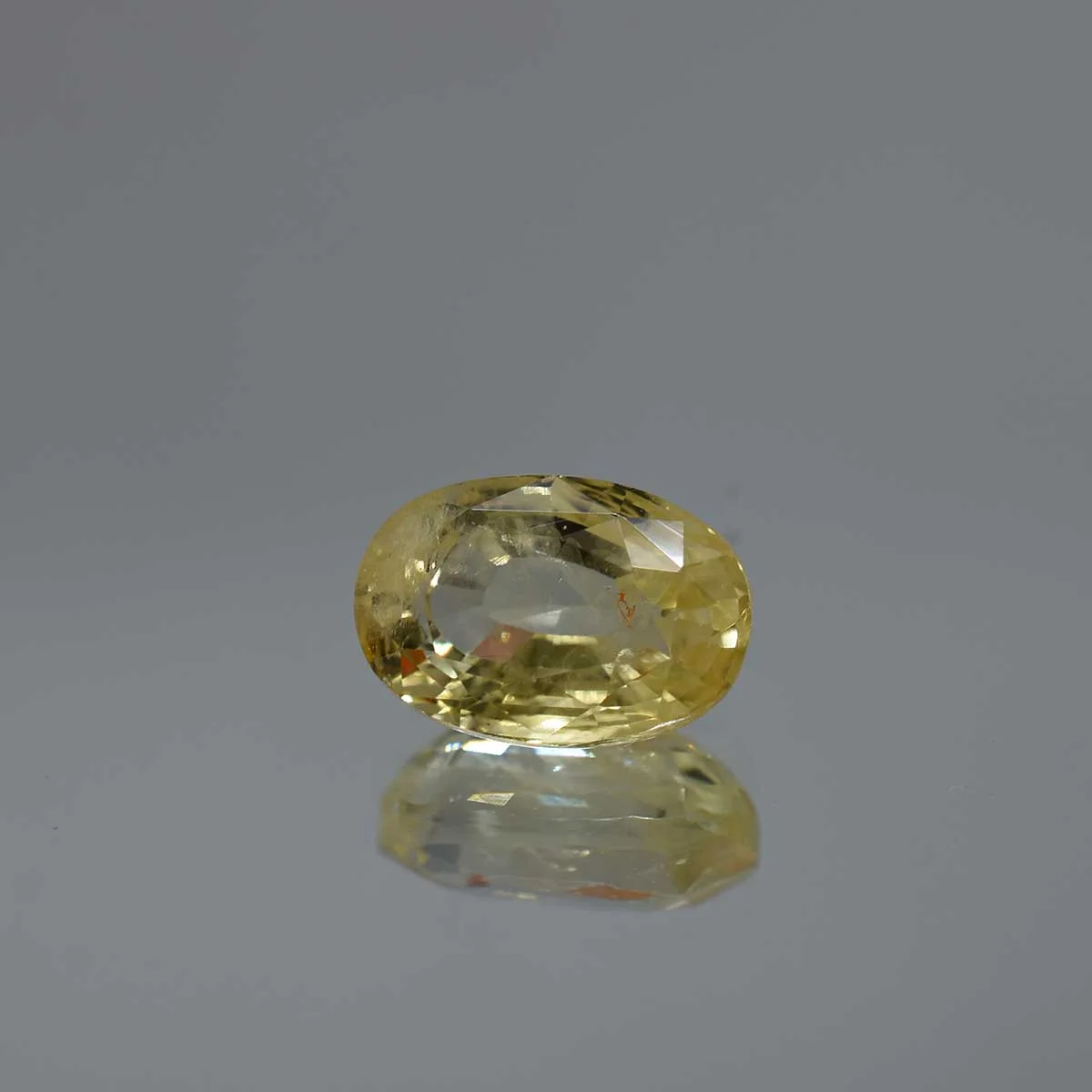 4.73 Carats Yellow Sapphire ( 5.25 Ratti Pukhraj ) 1