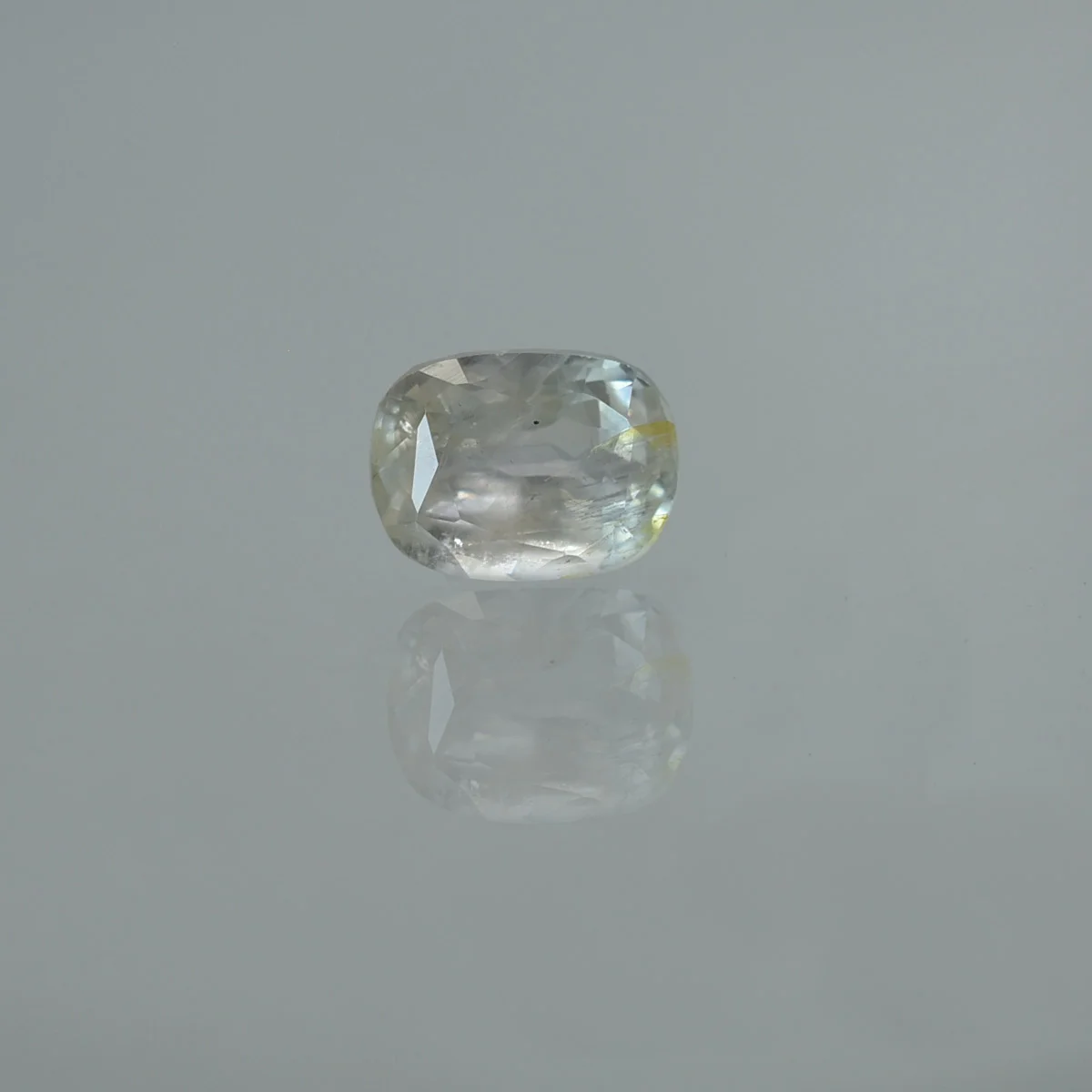 4.58 Carats Yellow Sapphire ( 5.09 Ratti Pukhraj ) 1